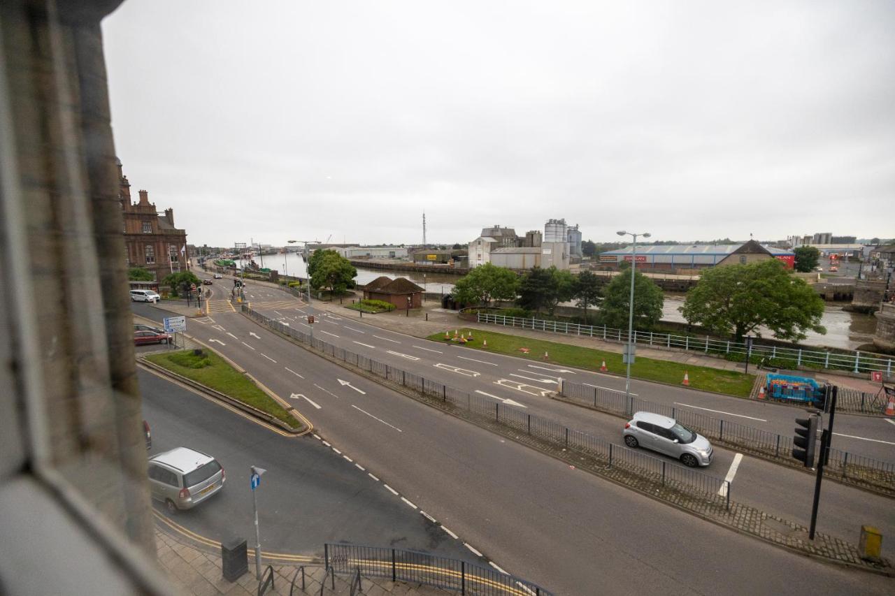Entire Two Double Bedrooms Flat With River Yare View H6 그레이트야머스 외부 사진